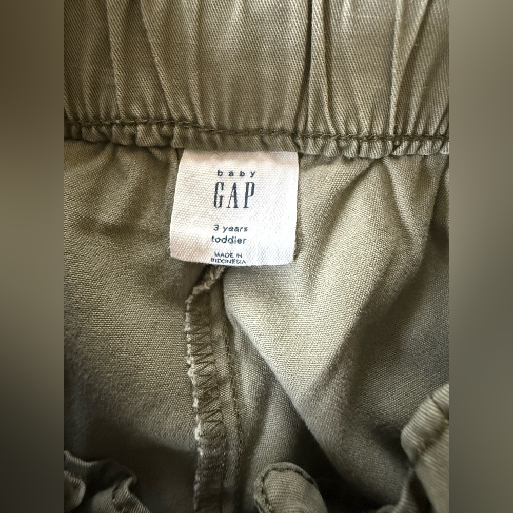 Baby GAP Toddler Shorts – Size 3T - Picture 2 of 4